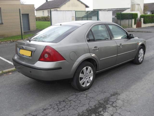 MONDEO type 2 Ph I - 5 PORTES - 2000-2003